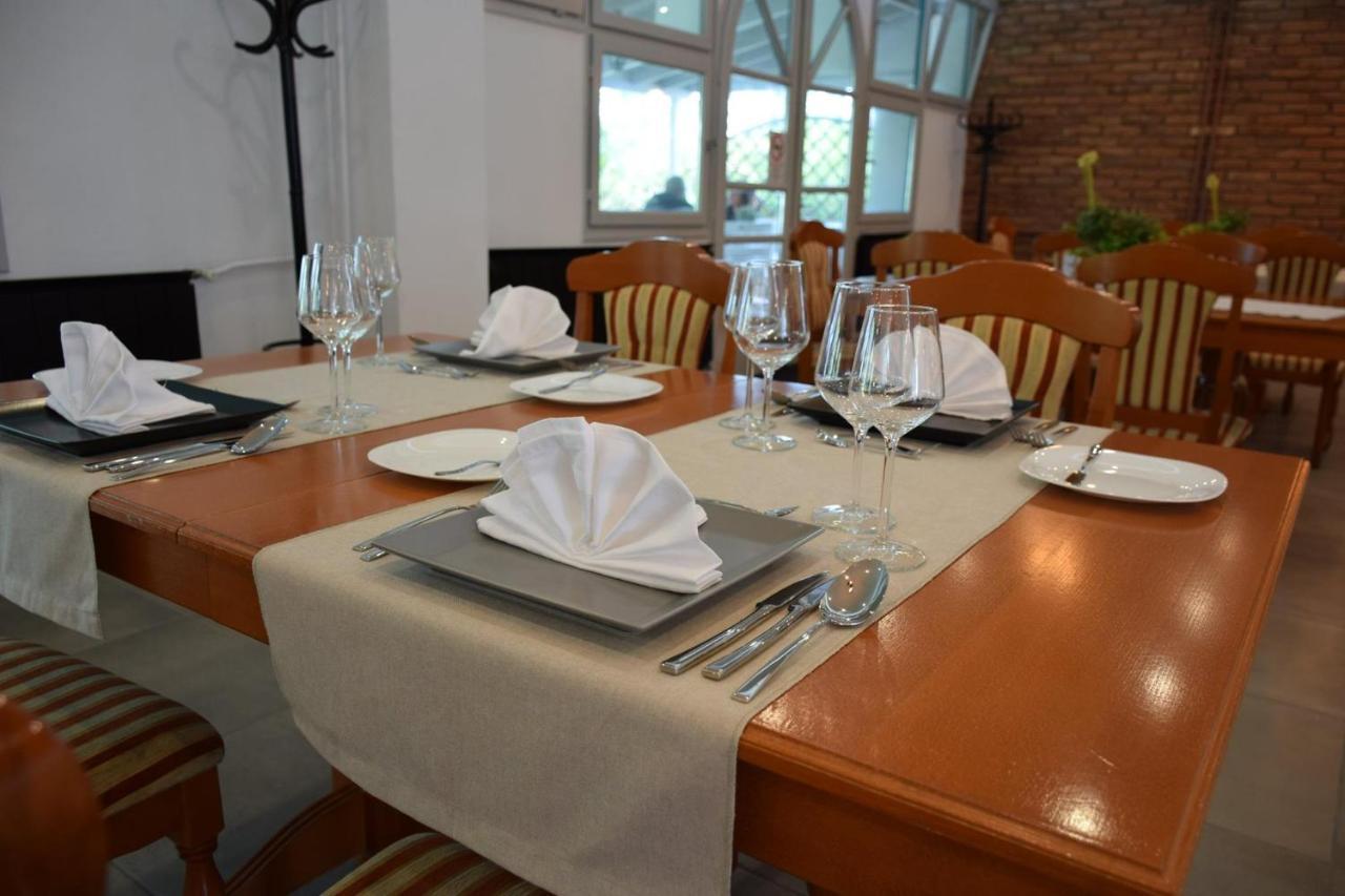 Romahegy Rendezvenyhaz Bed and Breakfast Kaposvár Buitenkant foto