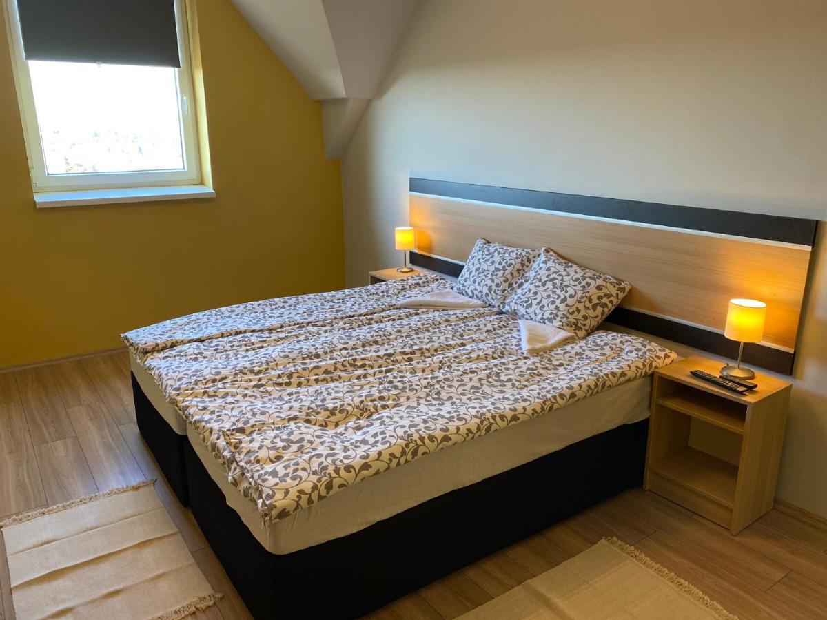 Romahegy Rendezvenyhaz Bed and Breakfast Kaposvár Buitenkant foto