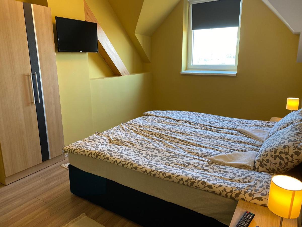 Romahegy Rendezvenyhaz Bed and Breakfast Kaposvár Buitenkant foto