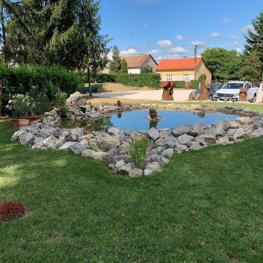 Romahegy Rendezvenyhaz Bed and Breakfast Kaposvár Buitenkant foto